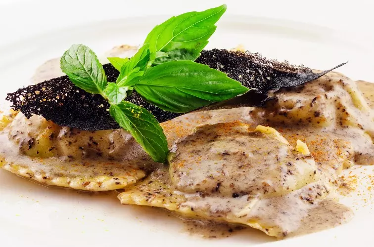 Die besten Ravioli-Füllungen - italienische Rezepte 6 Ravioli al Tartufo